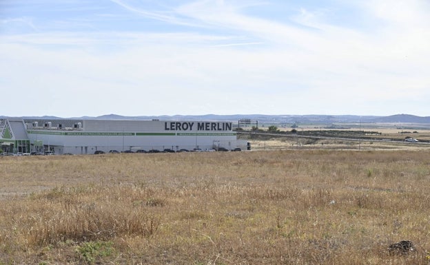 50 empleos pendientes de la entrada a un área de servicio en Badajoz