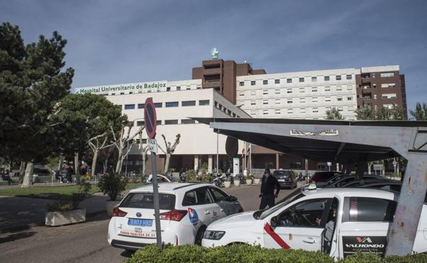 El herido grave tras recibir un disparo en Badajoz se recupera tras pasar a planta