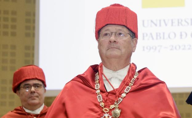 El extremeño Víctor Moreno Catena, honoris causa por la Universidad Pablo de Olavide