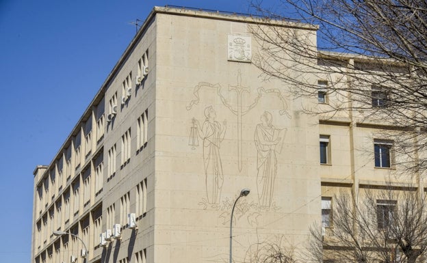 Acusado de pagar su casa con 60.000 euros de la empresa que fundó con otro socio