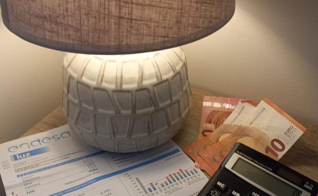 El precio de la luz cambia este martes, estas son las horas más baratas y más caras