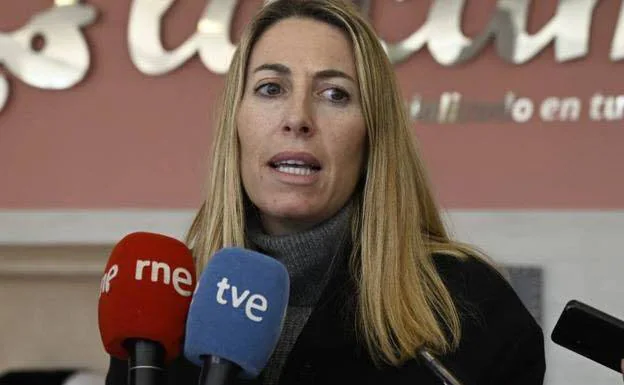 La oposición culpa al PSOE de que los ceses no se produjeran por los fallos del tren en Extremadura