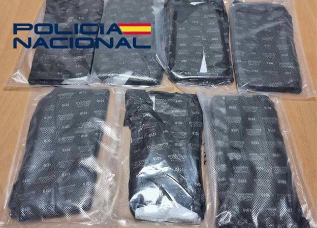 Prisión para dos hombres por llevar más de dos kilos de cocaína ocultos en un coche cerca de Mérida