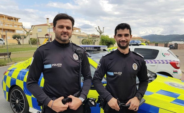 Premio para los dos policías locales que salvaron a una víctima de maltrato en La Pera de Plasencia