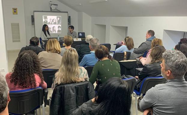 Gran asistencia de público a la presentación de la novela 'Wild pólice story'