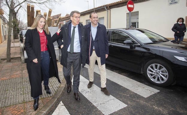 Feijóo: «En Extremadura solo hay dos posibilidades, que gobierne el partido de Sánchez o María Guardiola y su partido»