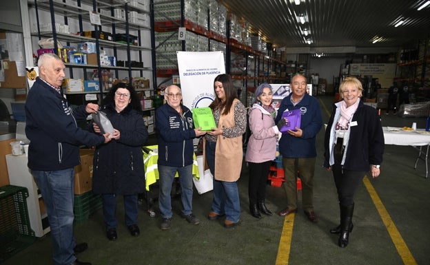 Premio para Inmaculada, Esther y Cruz por diez años de fidelidad con el Banco de Alimentos de Plasencia