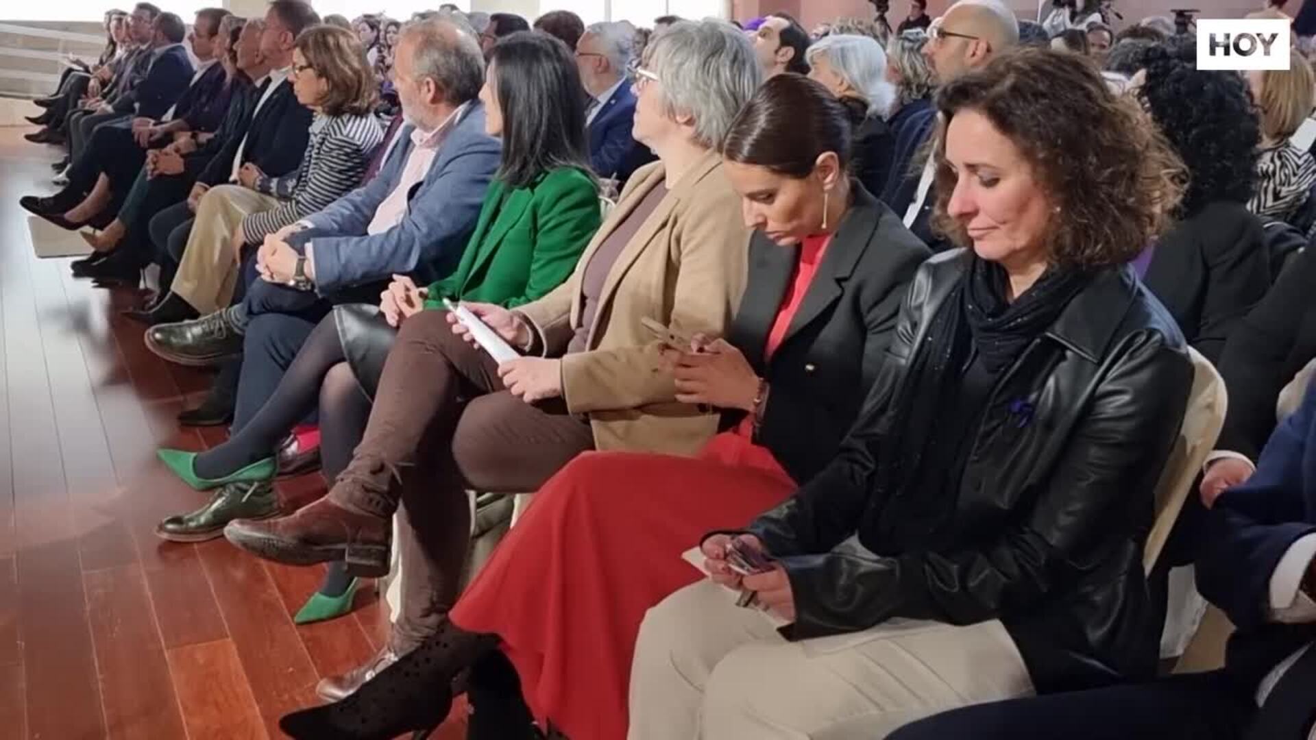 La Asamblea de Extremadura celebra el 8M