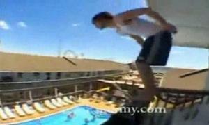 Un joven herido tras practicar 'balconing' en Mallorca | Hoy