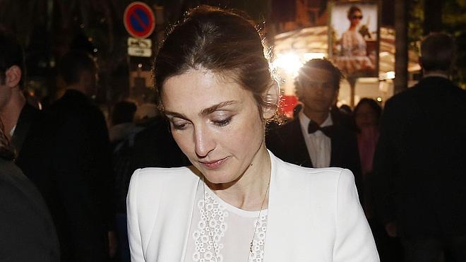 Julie Gayet reaparece en Cannes tras la ruptura con Hollande