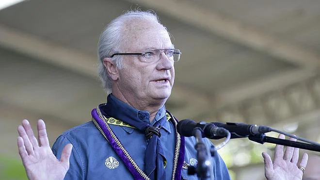 El rey de Suecia, ileso tras un accidente de tráfico