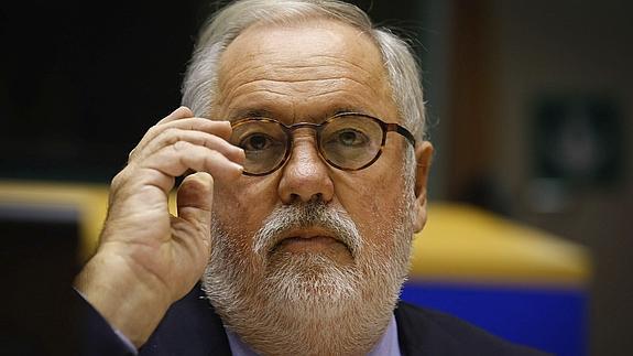 Cañete: «Las prospecciones están reguladas en el derecho comunitario»