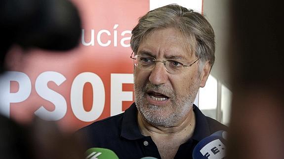 Pérez Tapias dimite como portavoz de la corriente del PSOE Izquierda Socialista