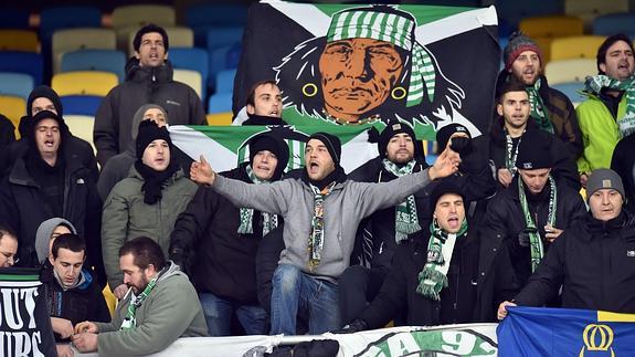 Varios hinchas del Saint Etienne, heridos en una pelea con seguidores del Dnipro