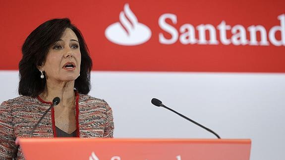 Ana Botín recibió 6,7 millones de euros de remuneración el año pasado, un 38,8% más