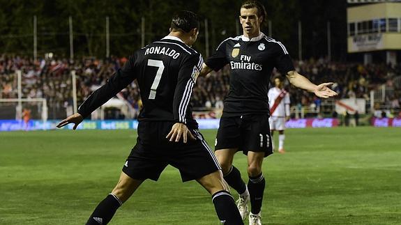 El Real Madrid reacciona a tiempo en Vallecas