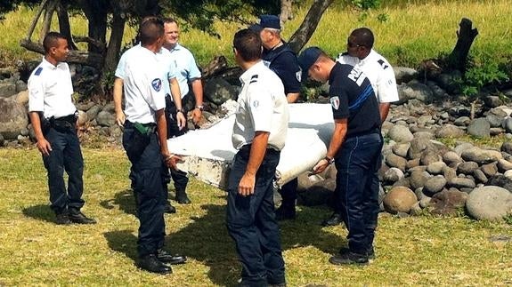 Malasia ve «casi seguro» que los restos de avión encontrados sean del MH370