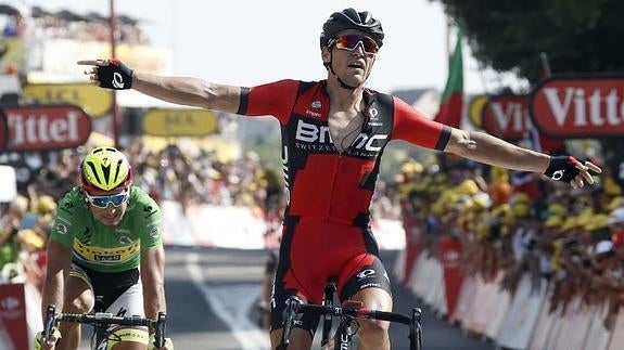 BMC tomará medidas legales contra los organizadores por el atropello a Van Avermaet