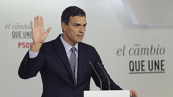 Sánchez tiende la mano a Junts pel Sí para un Gobierno «transversal» que renuncie a la independencia