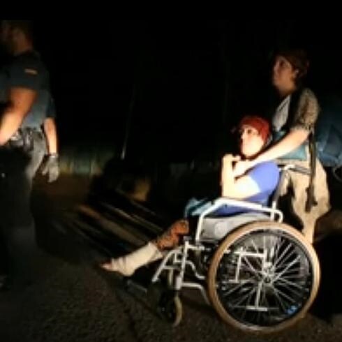 Llega a Canarias una patera con una mujer en silla de ruedas y recién operada