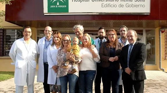 Primer trasplante de hígado de una abuela a su nieto en España