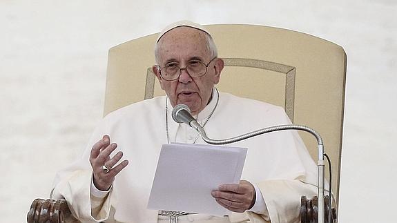 El Papa reconoce que monseñor Romero fue «difamado» por sacerdotes y obispos salvareños