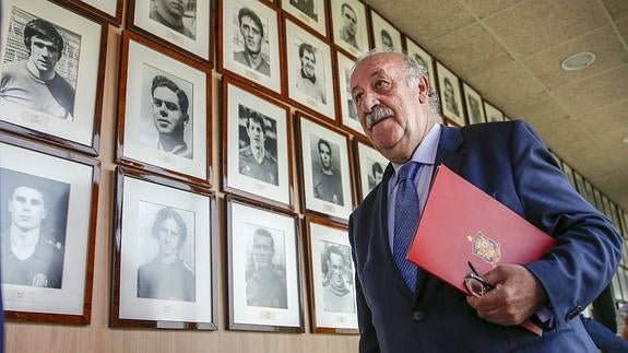 Del Bosque: «No queremos cargarnos de jugadores con incertidumbre física»