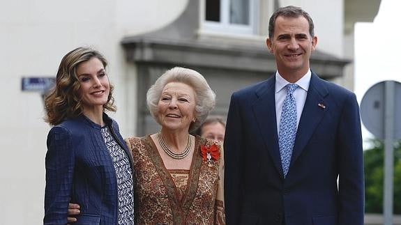 Los Reyes y la princesa Beatriz se adentran en el mundo onírico de El Bosco