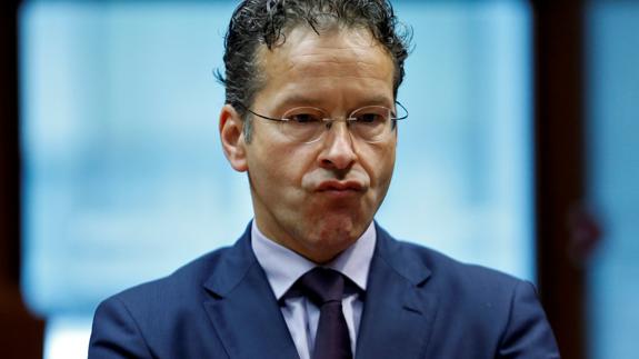 Dijsselbloem pide a España una posición «ofensiva y no defensiva» para evitar la multa