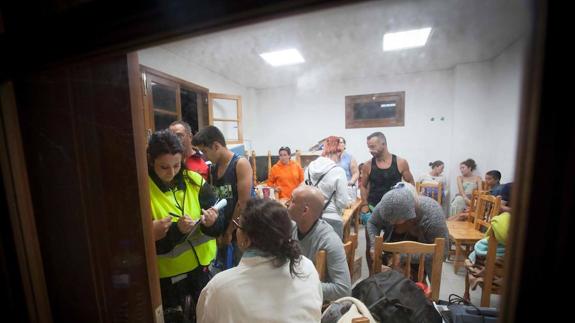 Rescatadas 174 personas por el derrumbe de una carretera en Tenerife