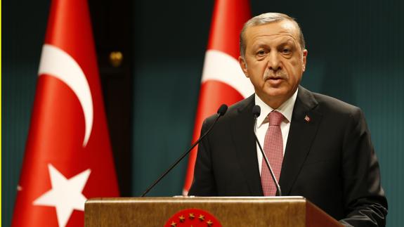 Erdogan decreta el estado de emergencia en Turquía durante tres meses