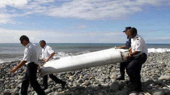 Plantean suspender la búsqueda de los restos del Boeing 777 de Malaysia Airlines