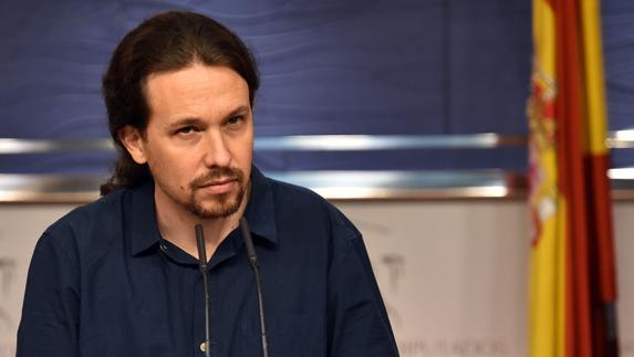 Iglesias tiende la mano al PSOE aunque descarta tomar la iniciativa