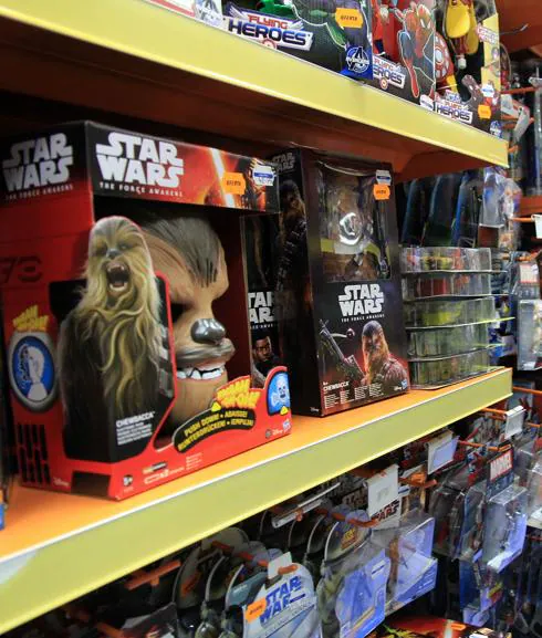 Star Wars lidera las ventas de productos entre las grandes sagas