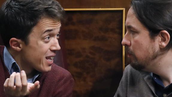 La tensión entre Iglesias y Errejón aflora durante el pleno del Congreso