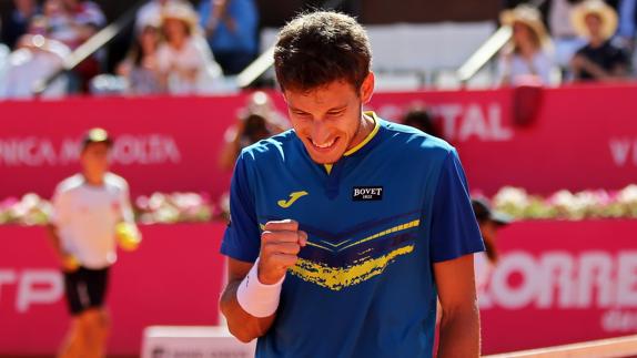 Carreño, finalista en Estoril tras vencer a Ferrer