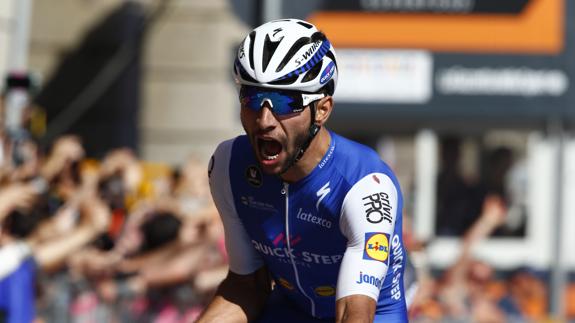 Gaviria vence en Cagliari y se enfunda la 'maglia'