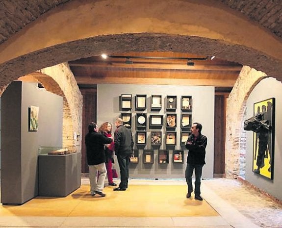 La Junta posee una colección de arte contemporáneo con más de 3.000 obras