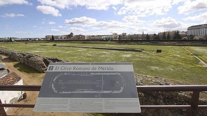El Circo Romano acogerá en septiembre una jura de bandera civil