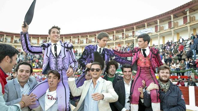 José Garrido, Posada de Maravillas y Ginés Marín, a hombros en Cáceres