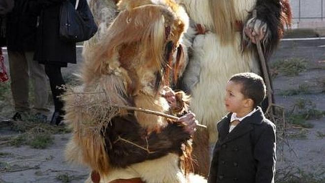 Las Carantoñas y Jarramplas desfilarán mañana por Lisboa