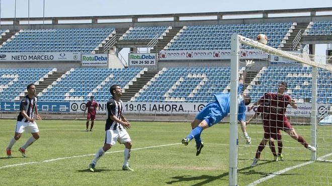 Decepción y reacción del Badajoz CF