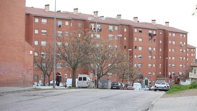 La Policía Nacional detiene a un hombre que estaba en búsqueda y captura durante un desahucio
