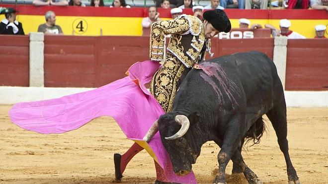 Javier Solís renuncia a torear la corrida de los extremeños en la feria de San Juan