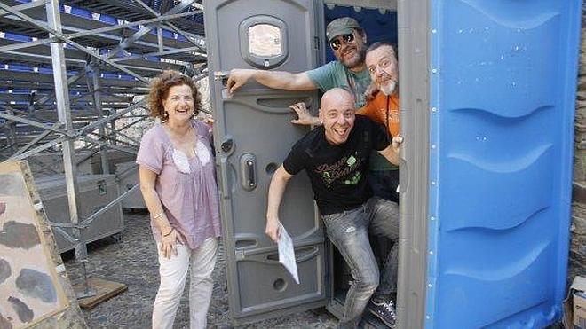 La Botika representa 'Las bragas de Isabel la Católica' en San Mateo