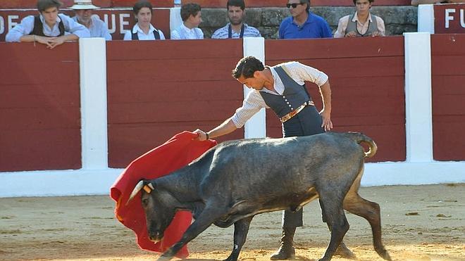 Emilio de Justo y Ambel Posada tentaron reses de San Martín