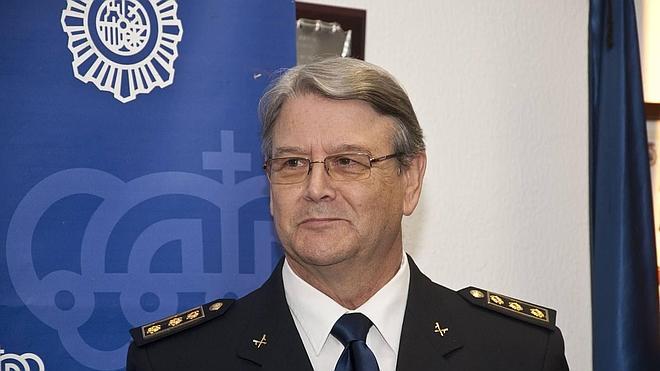 Un joven golpea a su abuelo de 86 años con una barra metálica