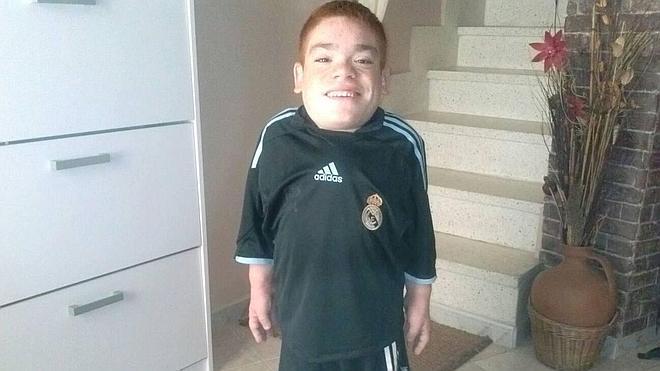 Un hospital público rechaza aplicar un fármaco a un joven con dolencia degenerativa