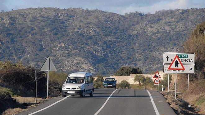 Tres personas resultan heridas en dos accidentes de tráfico