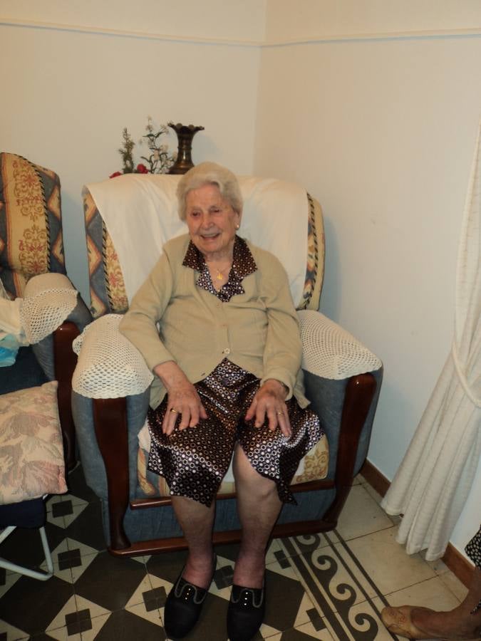 Ana Espinosa cumple 103 años